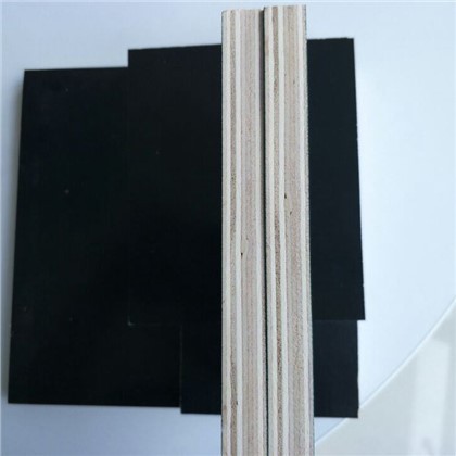 1220x2440 18mm Sklejka morska Czarna brązowa folia licowa do budowy